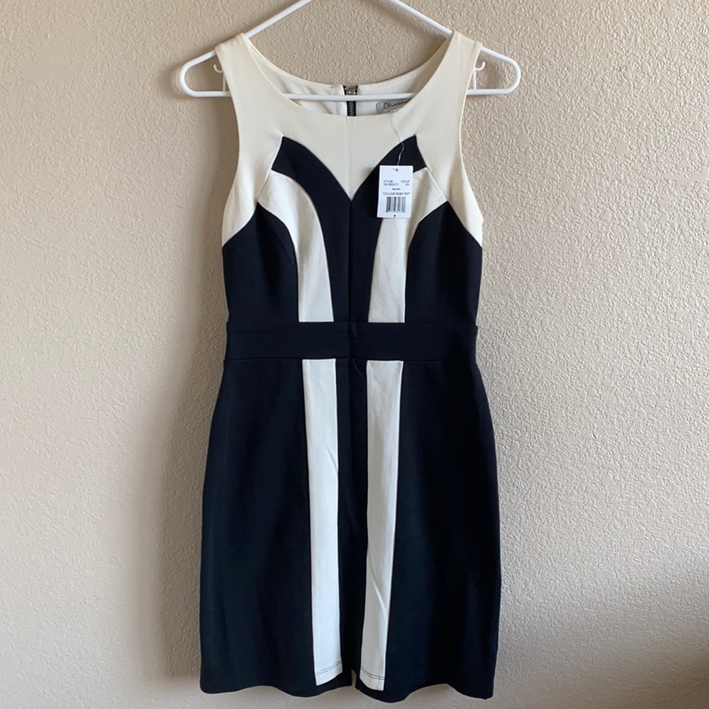 NEW SIZE 7 OLSENBOYE BLACK&WHITE DRESS